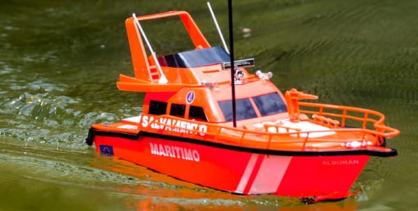 Barcos RC robots