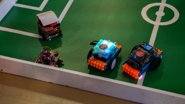 Fútbol RC robots